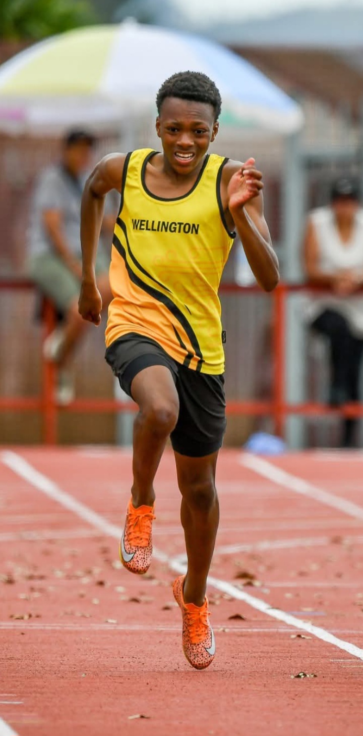 Connor Bowen racing the 400m, Wellington